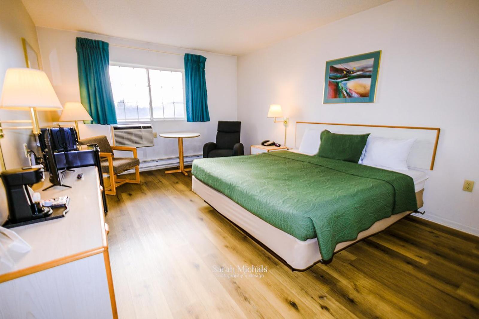Mountain Host Motor Inn 아이언 마운틴 외부 사진