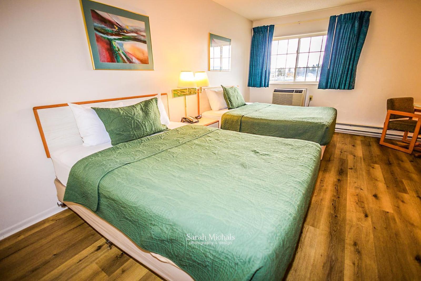 Mountain Host Motor Inn 아이언 마운틴 객실 사진